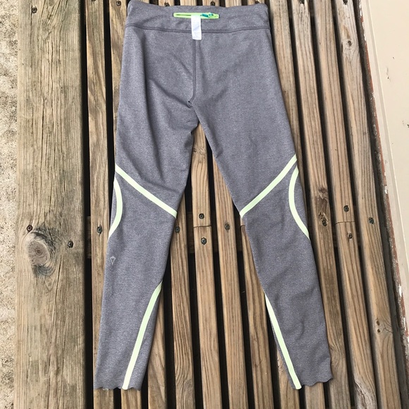 Ivivva leggings - Picture 3 of 3